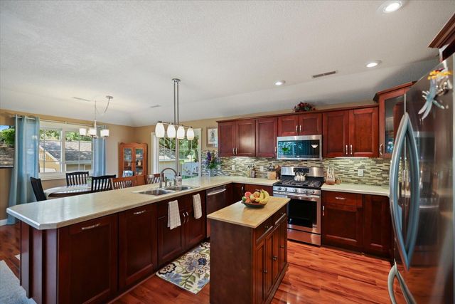 19322 Linnet Street NW, Oak Grove, MN 55011