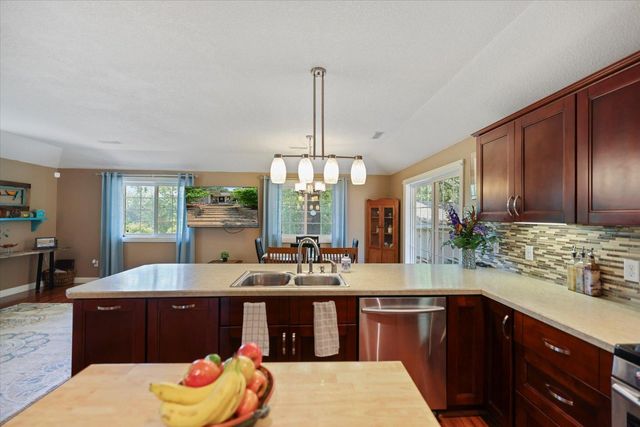 19322 Linnet Street NW, Oak Grove, MN 55011