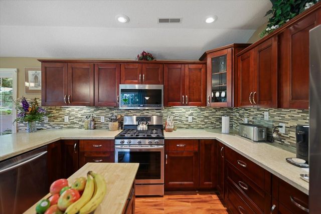 19322 Linnet Street NW, Oak Grove, MN 55011