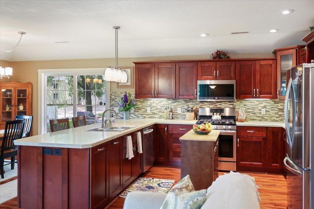19322 Linnet Street NW, Oak Grove, MN 55011