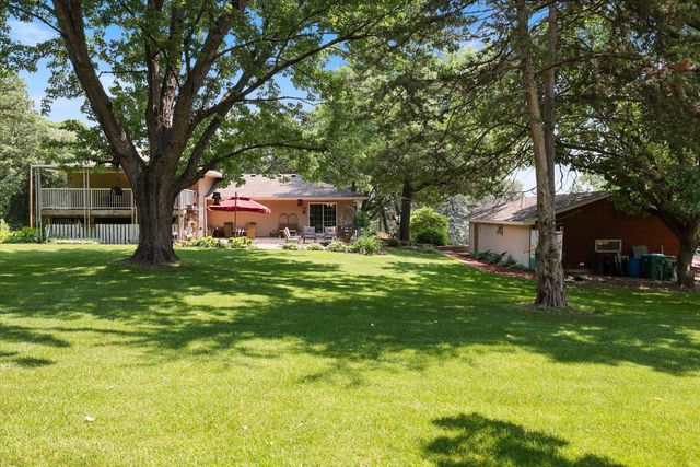 19322 Linnet Street NW, Oak Grove, MN 55011