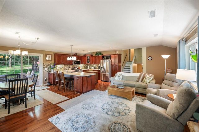 19322 Linnet Street NW, Oak Grove, MN 55011