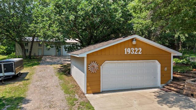 19322 Linnet Street NW, Oak Grove, MN 55011