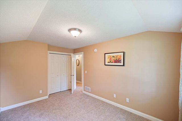 19322 Linnet Street NW, Oak Grove, MN 55011