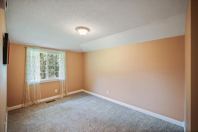 19322 Linnet Street NW, Oak Grove, MN 55011