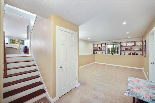 19322 Linnet Street NW, Oak Grove, MN 55011
