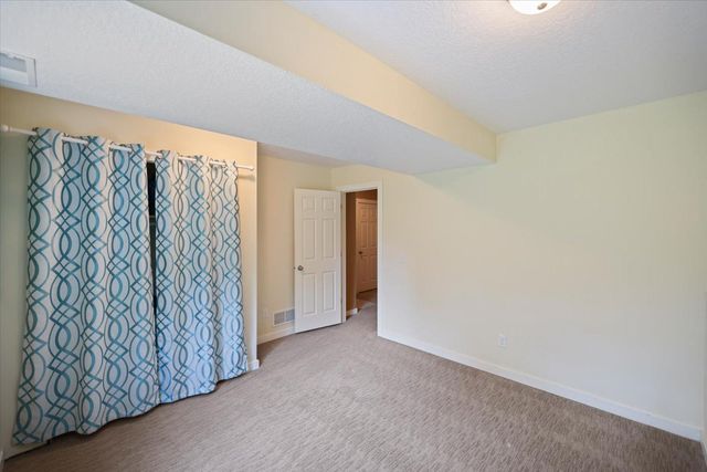 19322 Linnet Street NW, Oak Grove, MN 55011