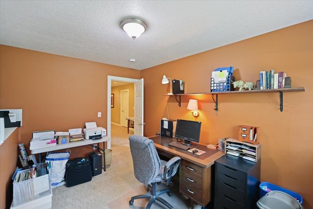 19322 Linnet Street NW, Oak Grove, MN 55011