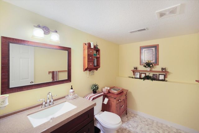19322 Linnet Street NW, Oak Grove, MN 55011