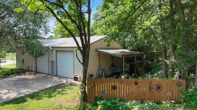 19322 Linnet Street NW, Oak Grove, MN 55011