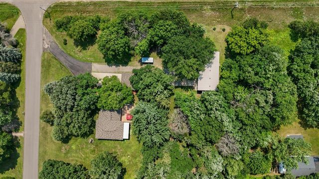 19322 Linnet Street NW, Oak Grove, MN 55011