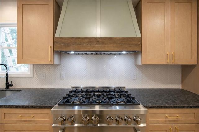 502 Spring Creek NE Way, Marietta, GA 30068