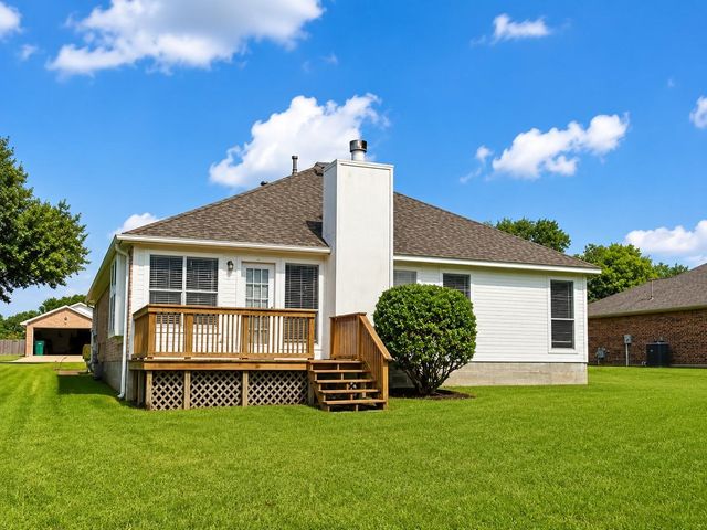 6858 Stillwater Drive, Willis, TX 77318
