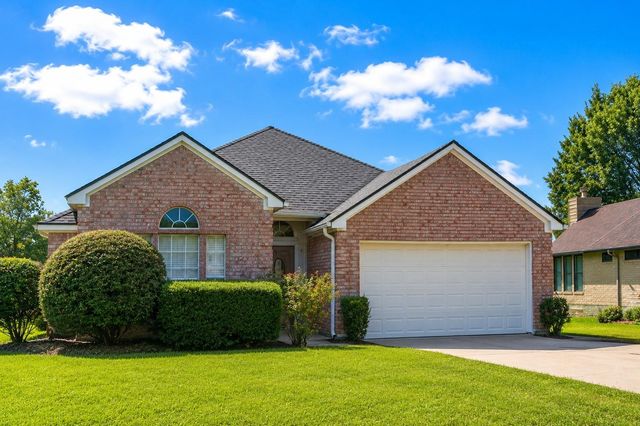 6858 Stillwater Drive, Willis, TX 77318