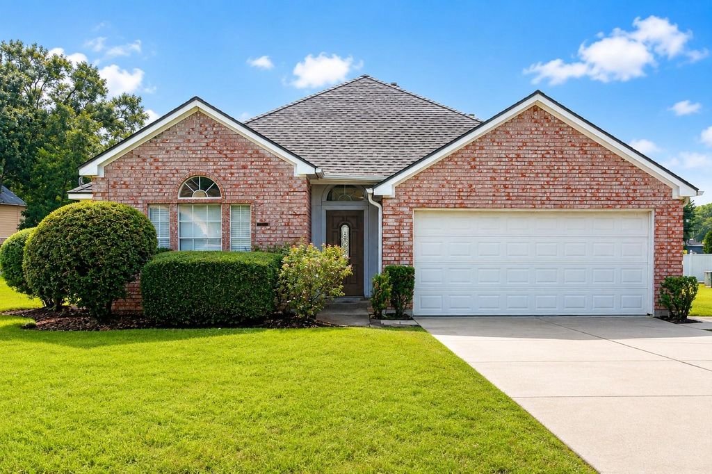 6858 Stillwater Drive, Willis, TX 77318