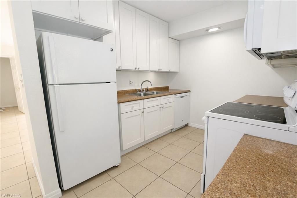 2828 Jackson ST C5, FORT MYERS, FL 33901 — photo 4
