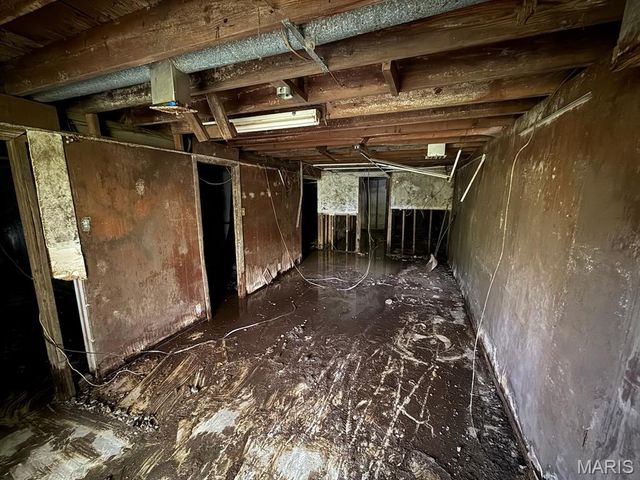 10408 Prince Drive, St Louis, MO 63136