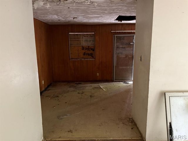 10408 Prince Drive, St Louis, MO 63136