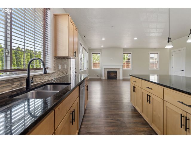 326 Ne 77TH Ave, Hillsboro, OR 97124