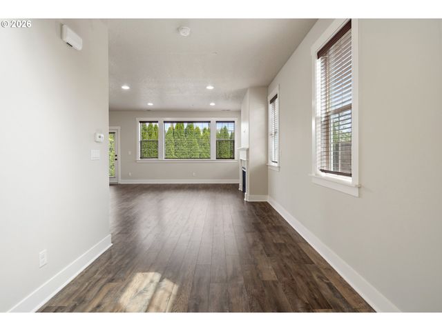 326 Ne 77TH Ave, Hillsboro, OR 97124