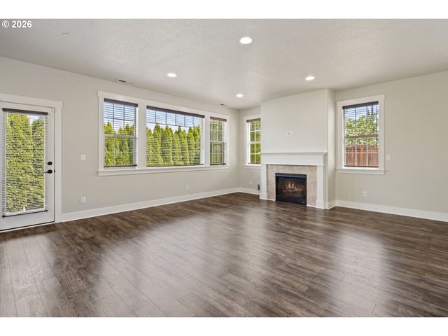 326 Ne 77TH Ave, Hillsboro, OR 97124