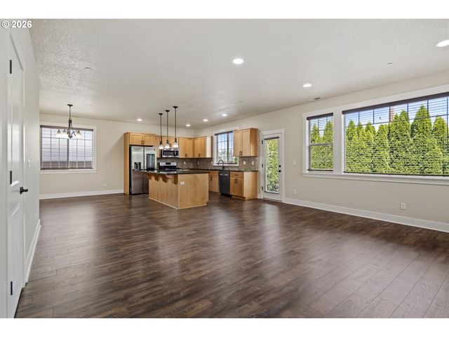 326 Ne 77TH Ave, Hillsboro, OR 97124