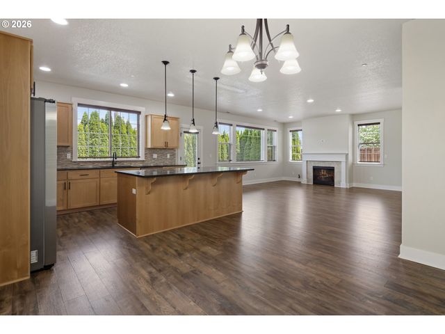 326 Ne 77TH Ave, Hillsboro, OR 97124