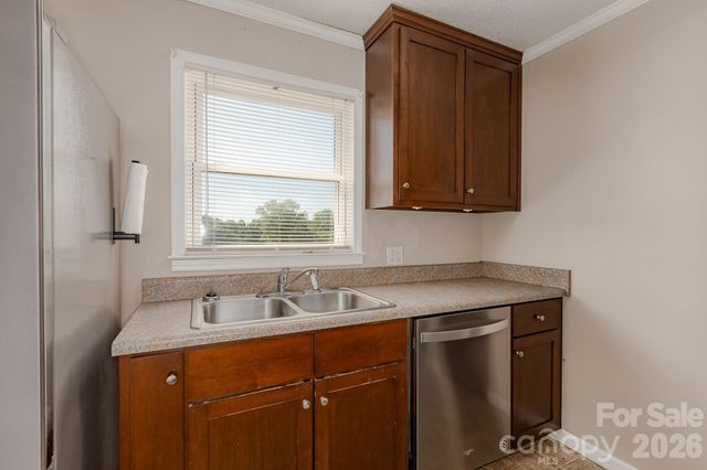 2101 LaMesa Court, Lenoir, NC 28645