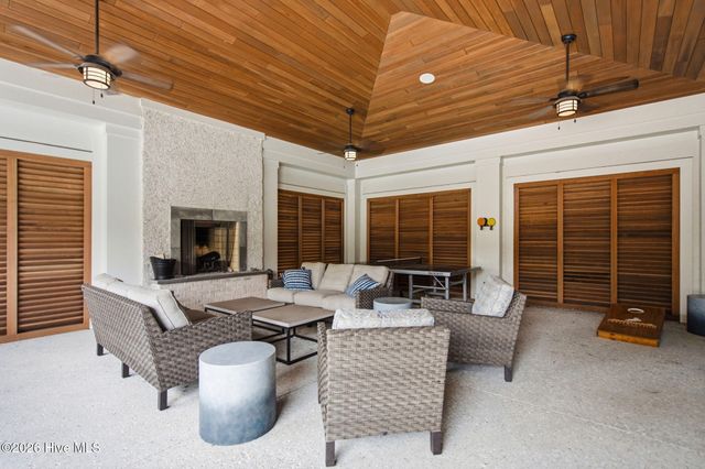 113 Holly Berry Court, Wilmington, NC 28401