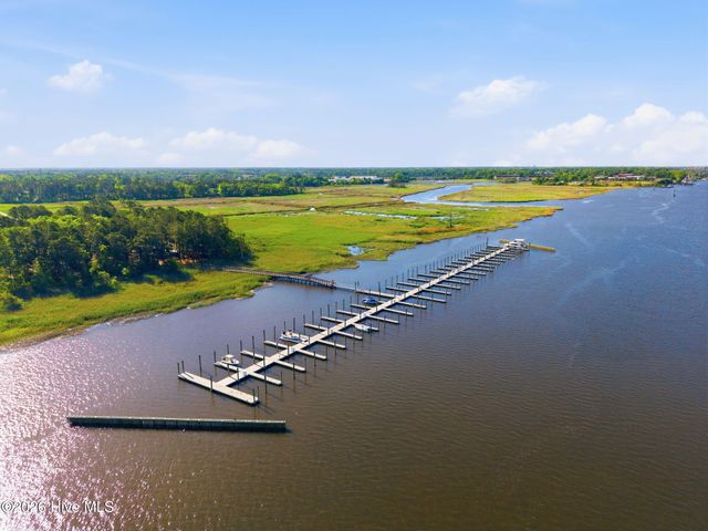 113 Holly Berry Court, Wilmington, NC 28401