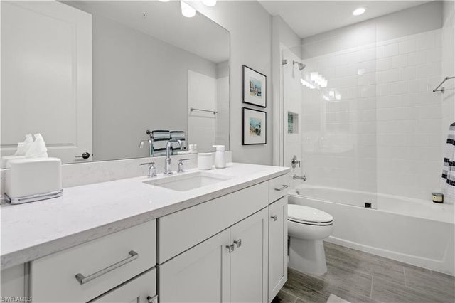 2560 Seychelles DR # 1003, Naples, FL 34112