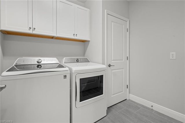 2560 Seychelles DR # 1003, Naples, FL 34112