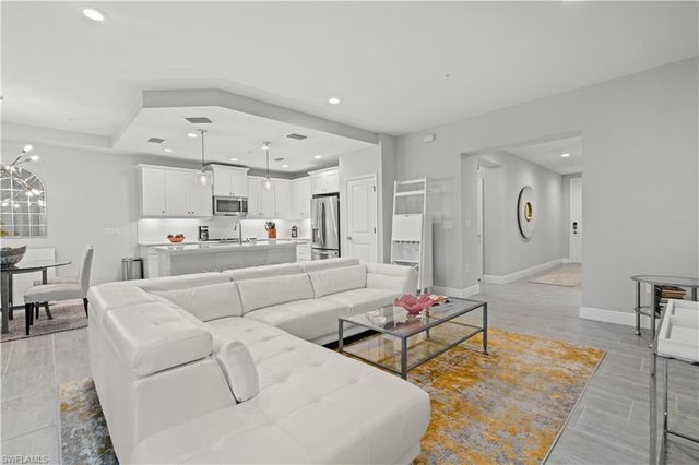 2560 Seychelles DR # 1003, Naples, FL 34112