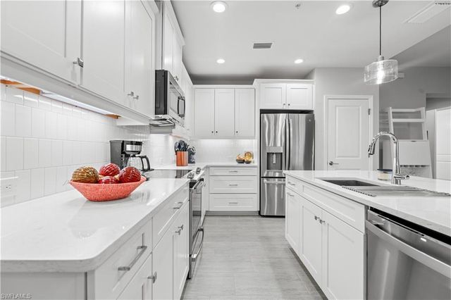 2560 Seychelles DR # 1003, Naples, FL 34112