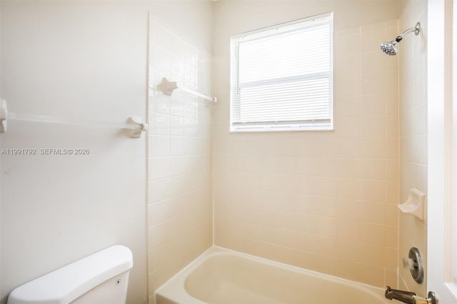 2281 NE 42nd Cir, Homestead, FL 33033