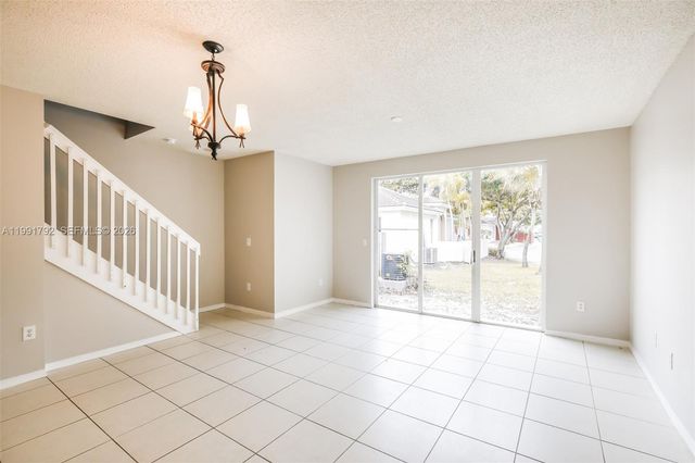 2281 NE 42nd Cir, Homestead, FL 33033