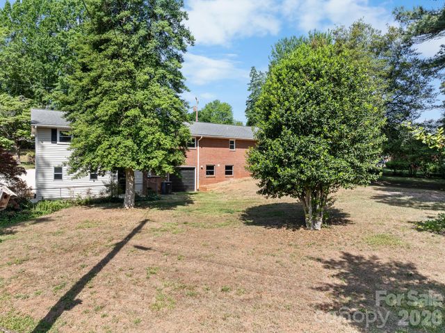 26 Eastside Drive, Lexington, NC 27292