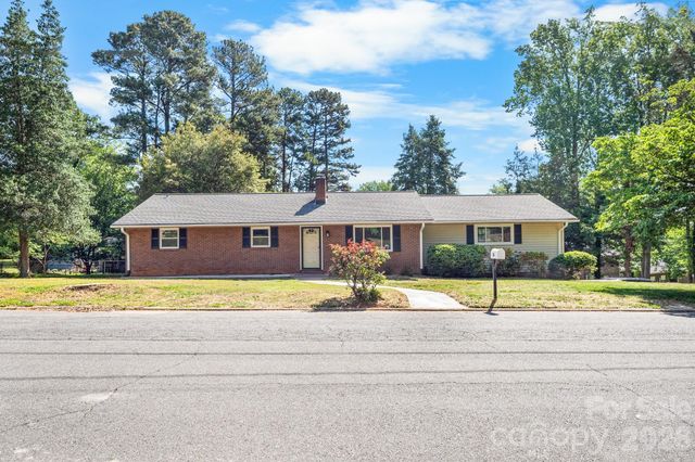 26 Eastside Drive, Lexington, NC 27292