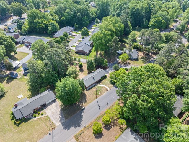 26 Eastside Drive, Lexington, NC 27292