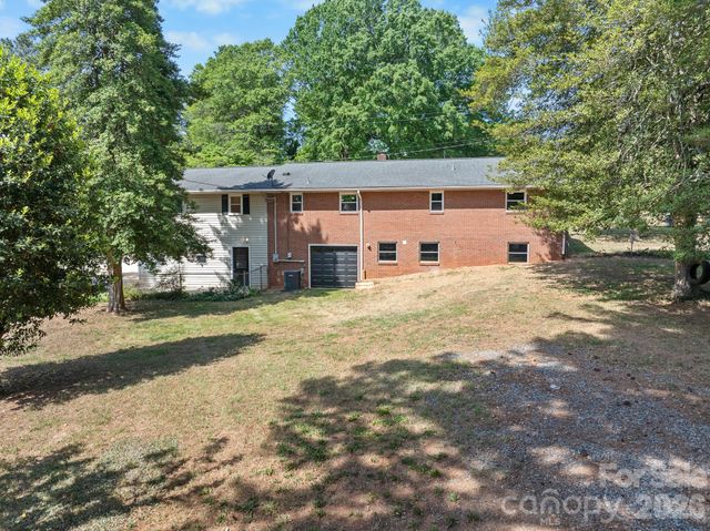 26 Eastside Drive, Lexington, NC 27292