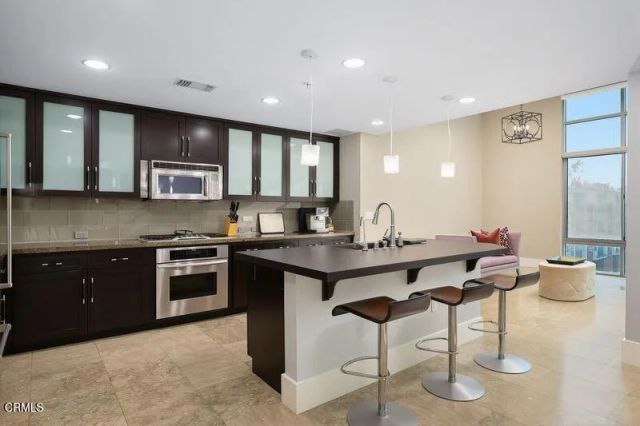111 S De Lacey Avenue 409, Pasadena, CA 91105