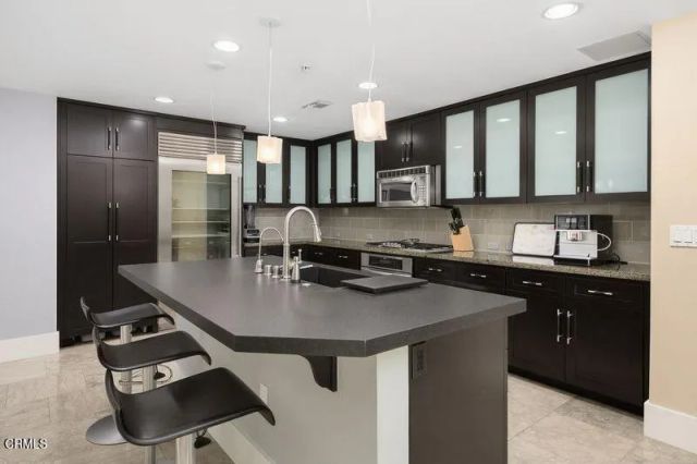 111 S De Lacey Avenue 409, Pasadena, CA 91105