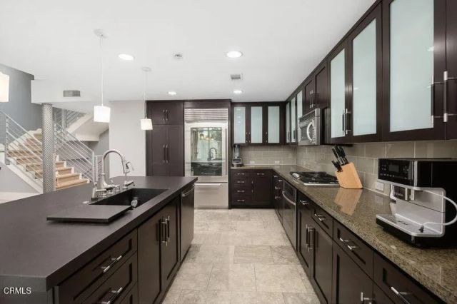 111 S De Lacey Avenue 409, Pasadena, CA 91105