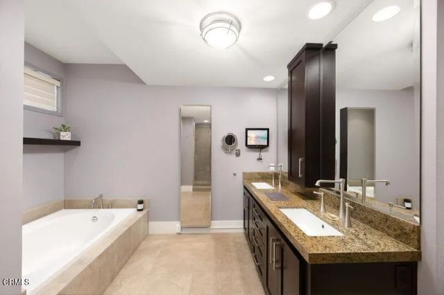 111 S De Lacey Avenue 409, Pasadena, CA 91105