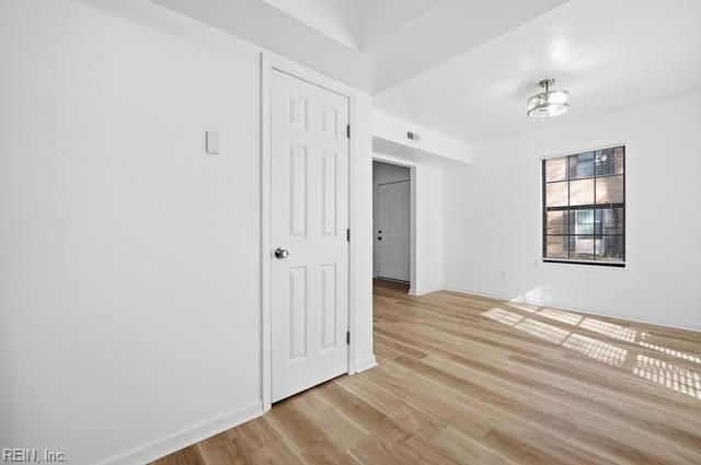 393 Jury LN, Newport News, VA 23608