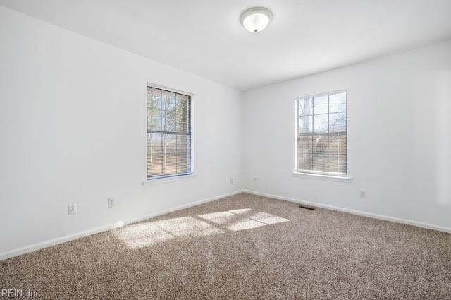 393 Jury LN, Newport News, VA 23608