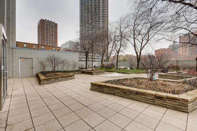 3600 N Lake Shore Drive 710, Chicago, IL 60613
