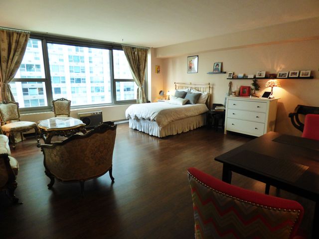 3600 N Lake Shore Drive 710, Chicago, IL 60613