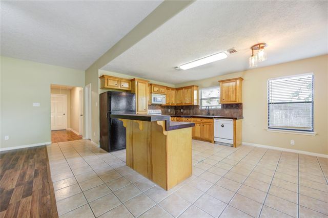 9550 Thousand Oaks Loop, Montgomery, TX 77316