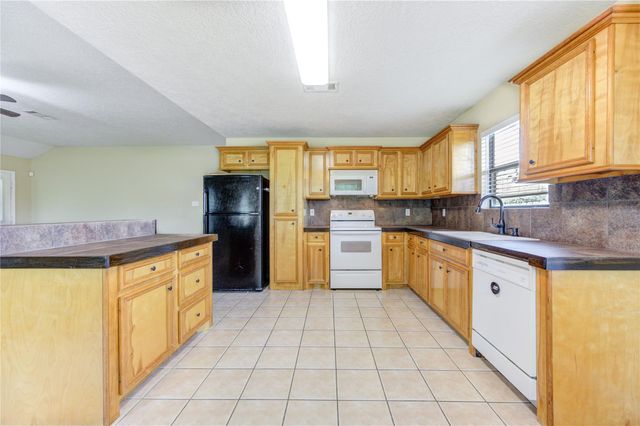 9550 Thousand Oaks Loop, Montgomery, TX 77316